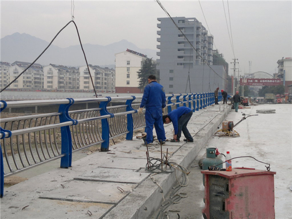 晋城不锈钢复合管护栏常见问题及解决方案